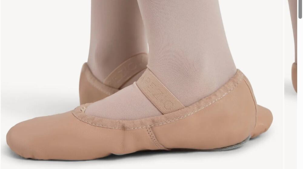Capezio Ballet Slipper flats pink Leather upper Girls size 6M Daisy 205X
